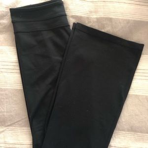Lulu lemon women’s black wide leg leggings